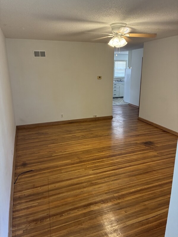 Foto del edificio - 111 Norman Rd