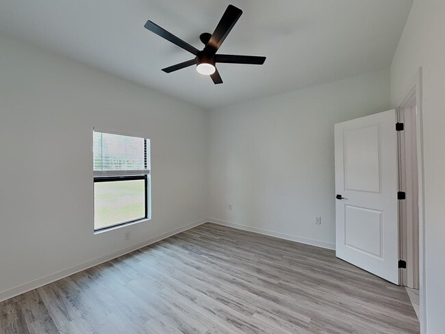 Foto del edificio - 4721 22nd St SW