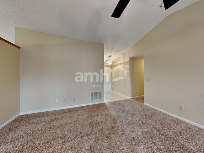 Foto del edificio - 1002 Leland St