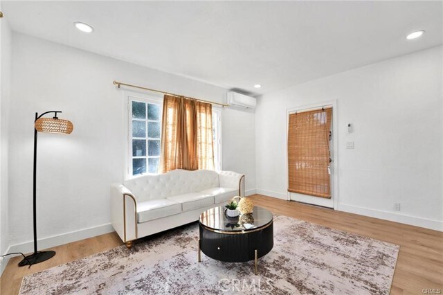 Foto del edificio - 1002 Hope St