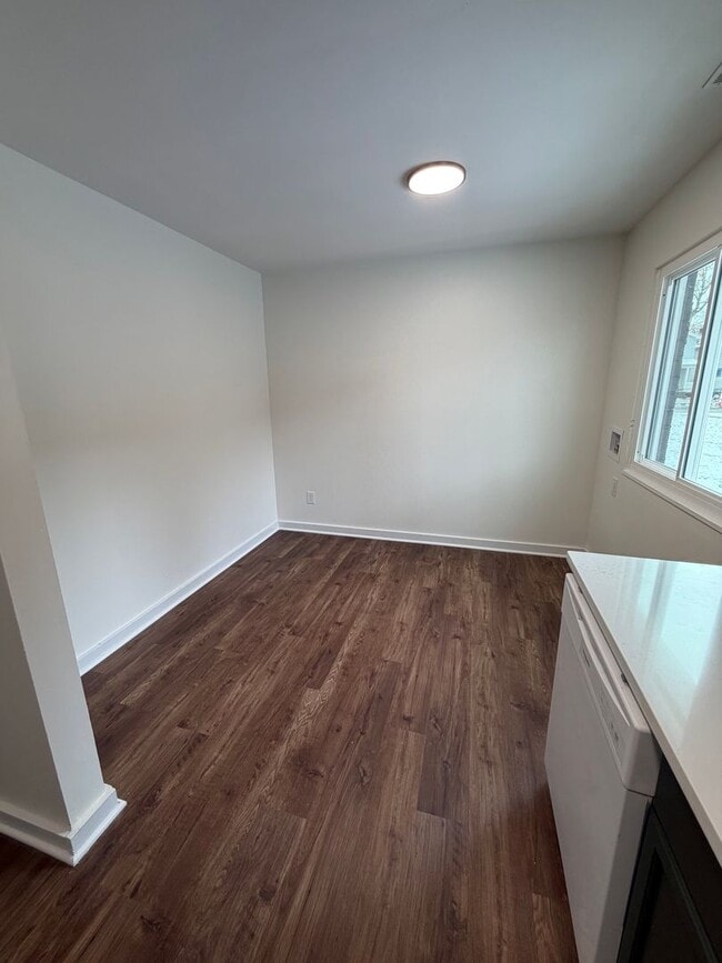 Foto del edificio - 1530 Genessee Ave