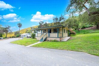 Building Photo - 641 W La Loma Ave