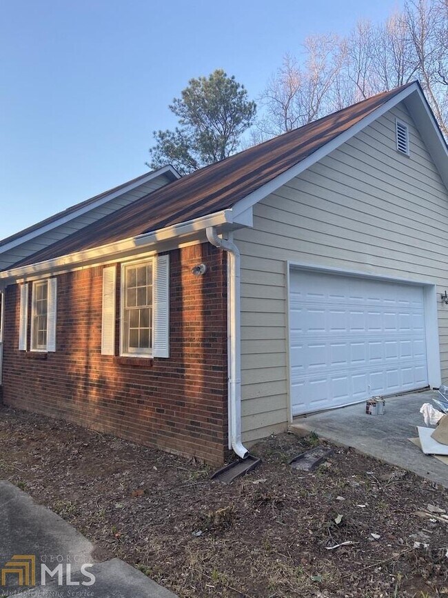 Building Photo - 1563 Richard Stokes Dr