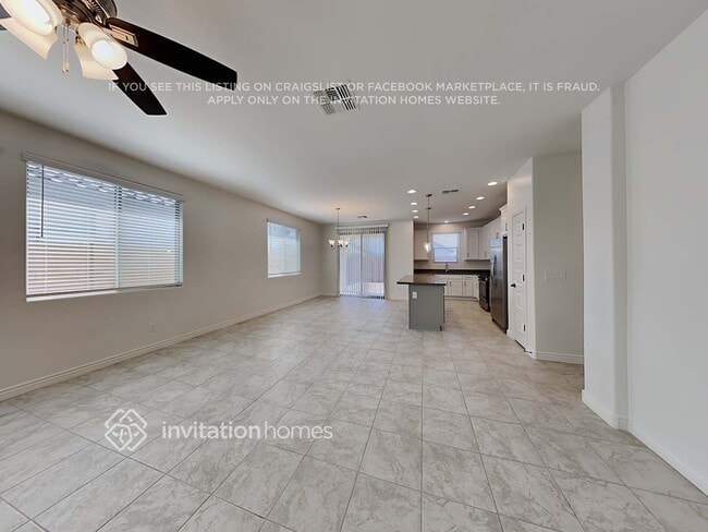 Building Photo - 14427 W El Cortez Pl