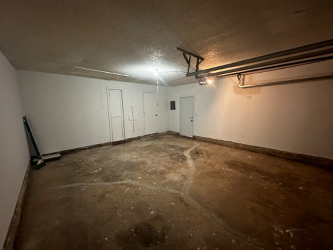 Building Photo - 8212 NW 85th St