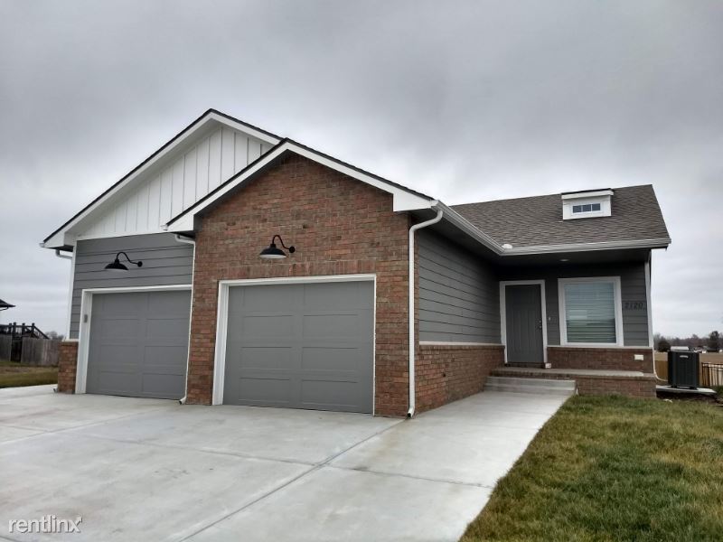 Primary Photo - 2136 E Village Estates Ct