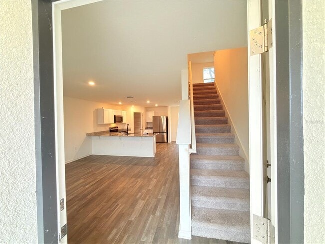 Building Photo - 733 James Ct