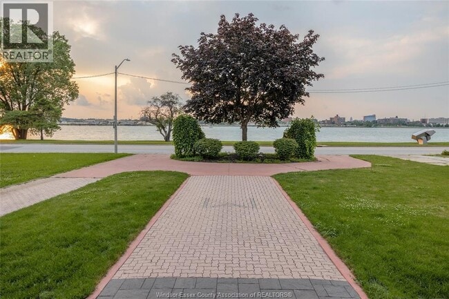 Building Photo - 2161 Riverside Dr W