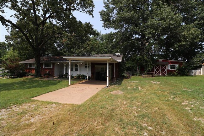 Building Photo - 3629 Kerr Rd