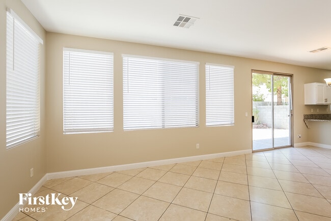 Foto del edificio - 1828 W Hammer Ln