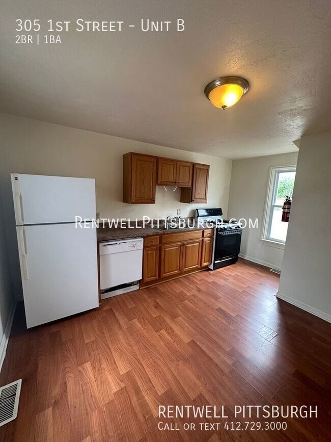 Building Photo - 2 Bedroom Duplex in California