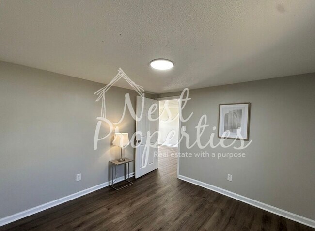 Building Photo - 2515 Douglas Rd