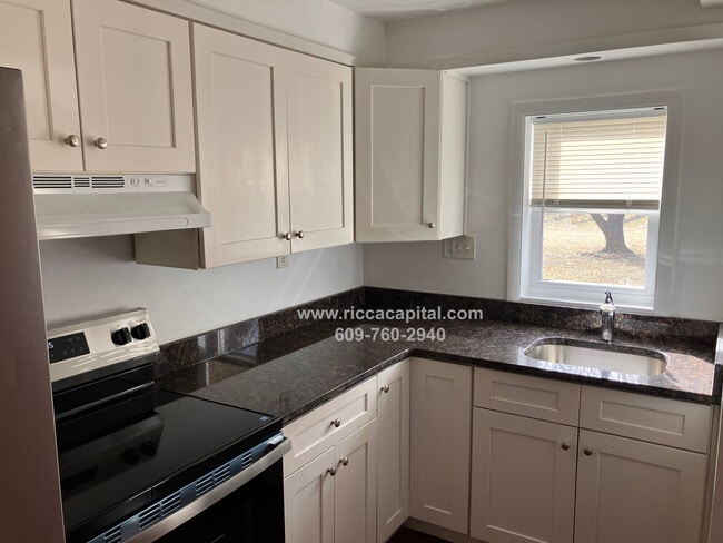 Foto del edificio - 685 Egg Harbor Rd