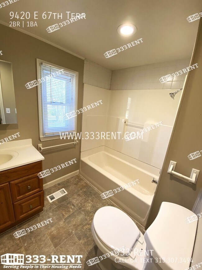 Foto del edificio - 9420 E 67 Terrace