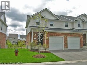Building Photo - 151 Clairfields Dr E