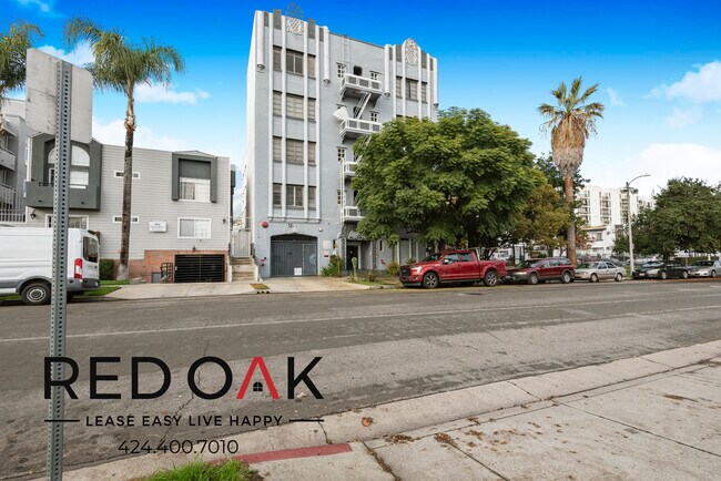 Foto del edificio - 5611 Carlton Way