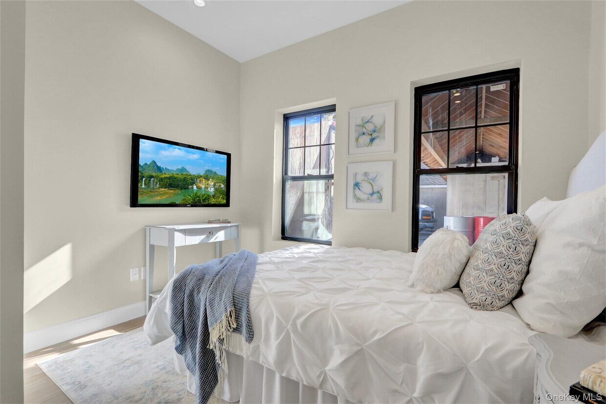 Foto principal - 610 Jericho Tpke