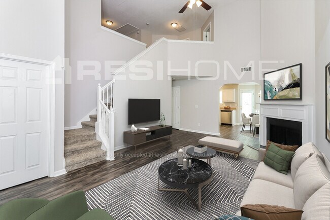 Building Photo - 330 Wekiva Ct