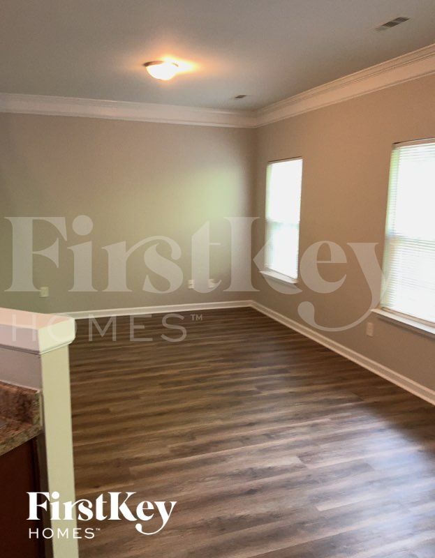 Building Photo - 868 Ivydale Ln SW