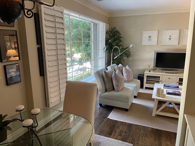 Foto del edificio - 9601 Charleville Blvd