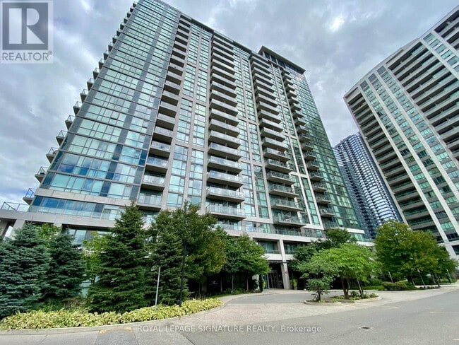 Photo du bâtiment - 339-1339 Rathburn Rd W