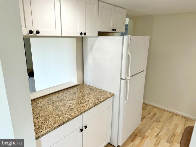 Building Photo - 63 Hermitage Dr