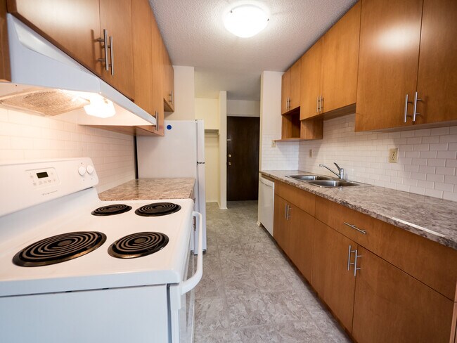 Photo du bâtiment - 5205 110 St NW