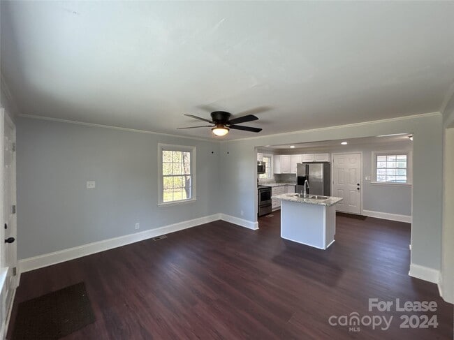 Building Photo - 7621 Carelock Cir