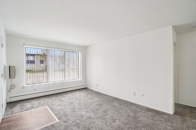 Foto del edificio - Outer Drive Manor Apartments