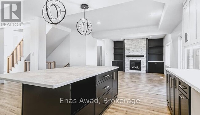 Photo du bâtiment - 828 Moonrock Ave