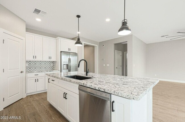 Foto del edificio - 2517 N 56th St