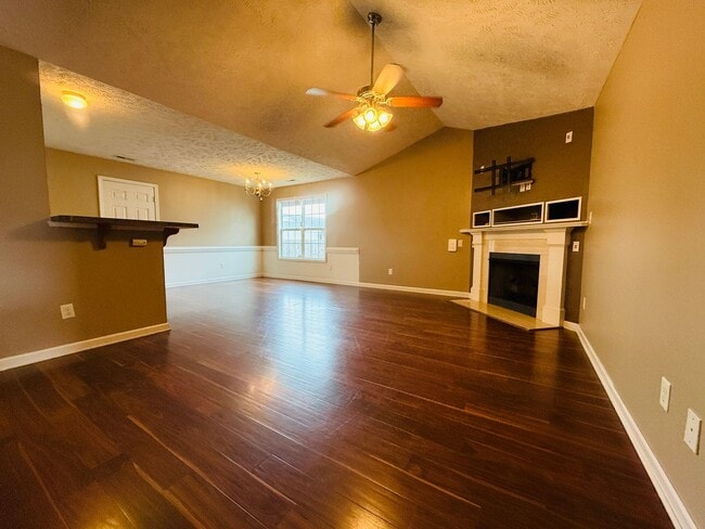 Foto del edificio - 3026 Totley Dr