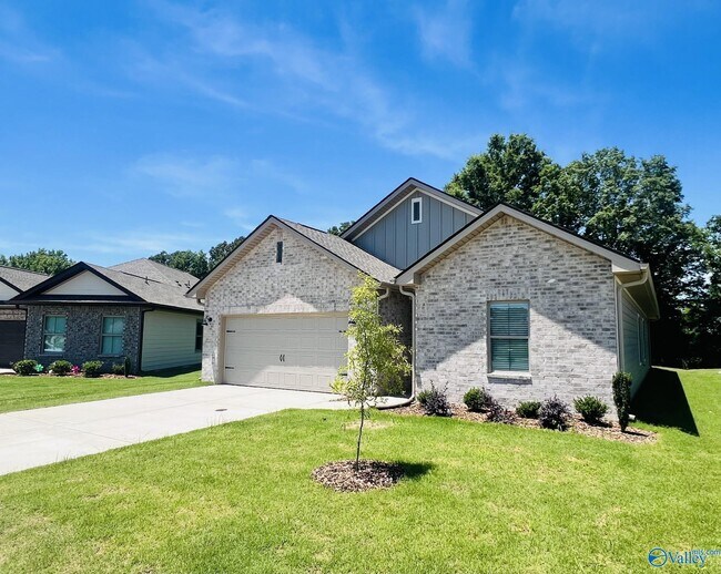 Foto del edificio - 15573 Ruthie Lynn Dr