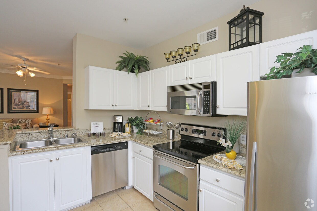 The Missions at Rio Vista Apartments in San Diego, CA