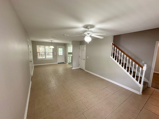 Building Photo - 3045 Camelliawood Cir E