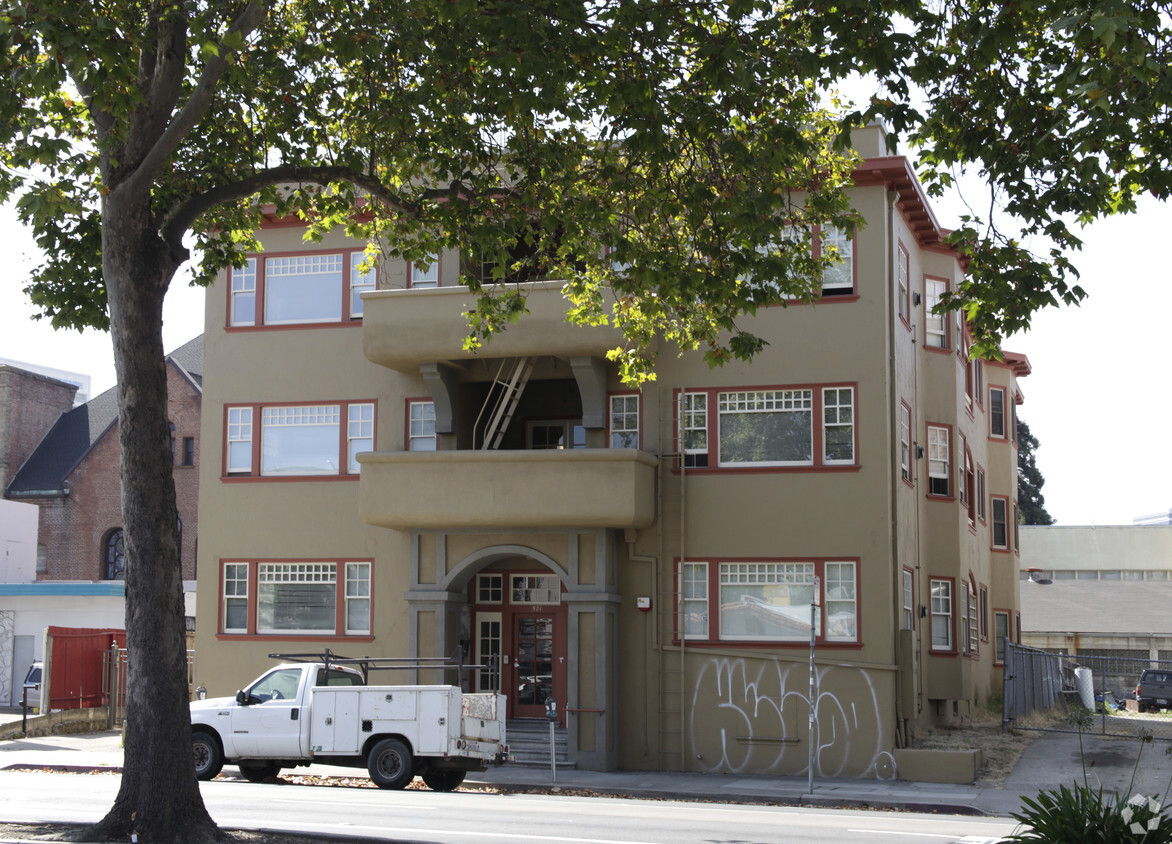 Foto del edificio - 521 W Grand Ave
