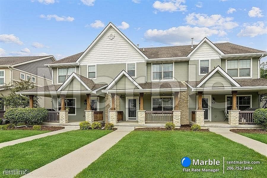 Primary Photo - 3 br, 2.5 bath Townhome - 192 Cambridge Dr