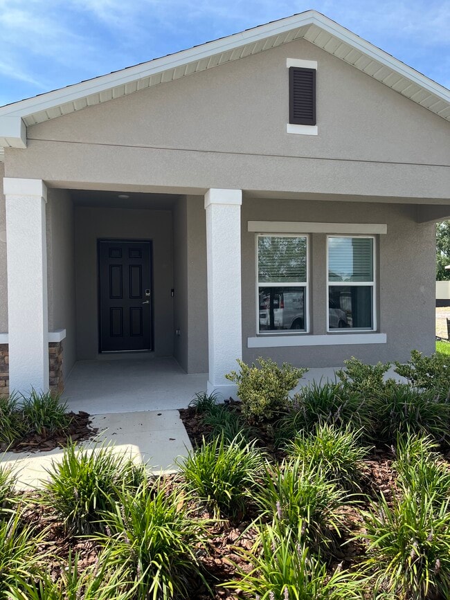 Foto del edificio - 2068 Rosewood Cir