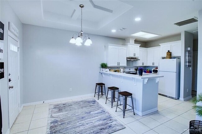 Comedor - 3119 Scotland Dr