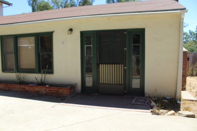 Building Photo - 1319 E Mission Rd