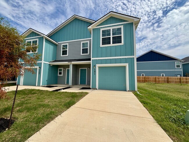 Foto del edificio - Brand New 3 Bd 2.5 Full Bath Townhouse Near UTSA & LaCantera