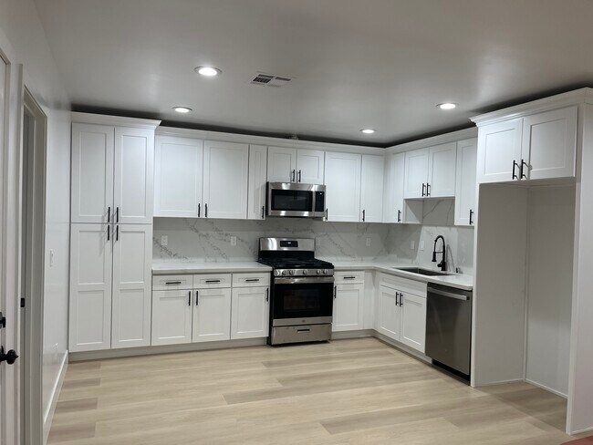 Foto del edificio - 1232 W 6th St