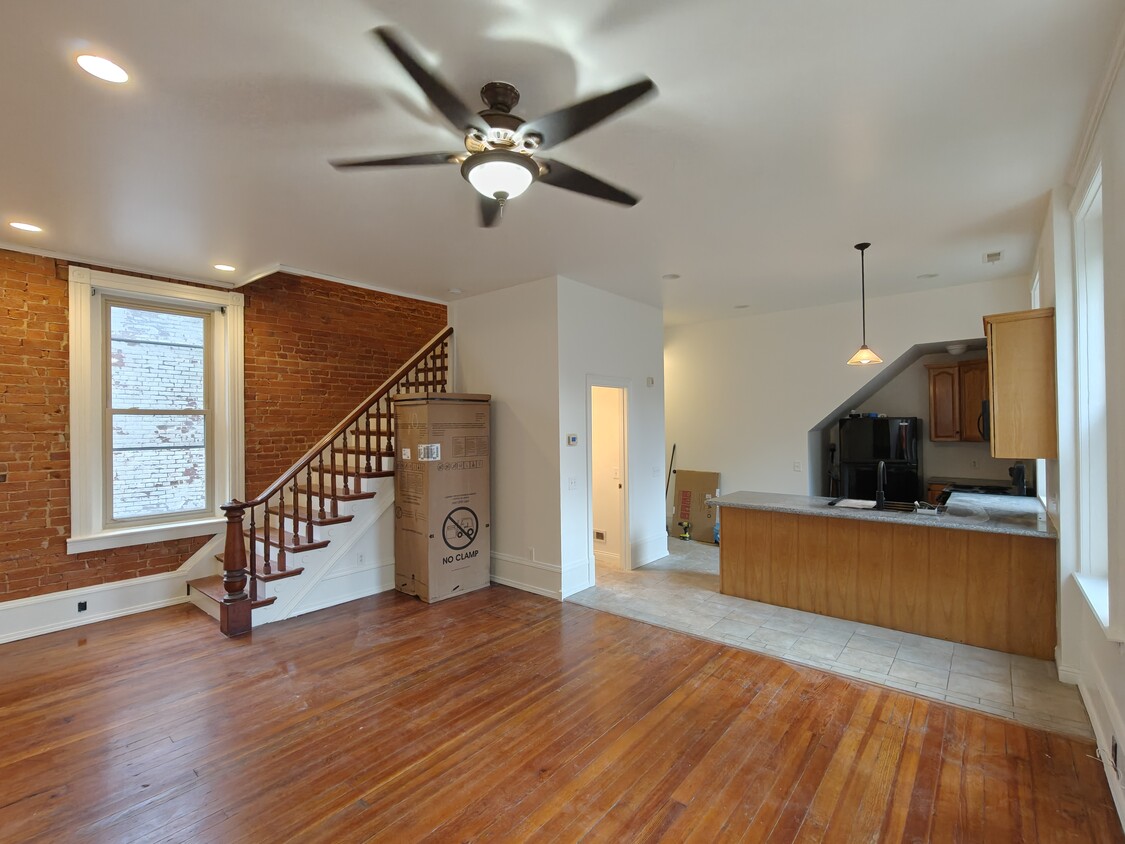Primary Photo - 4204 Williamson Pl