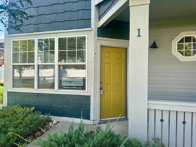 Building Photo - 6345 Chardonnay St