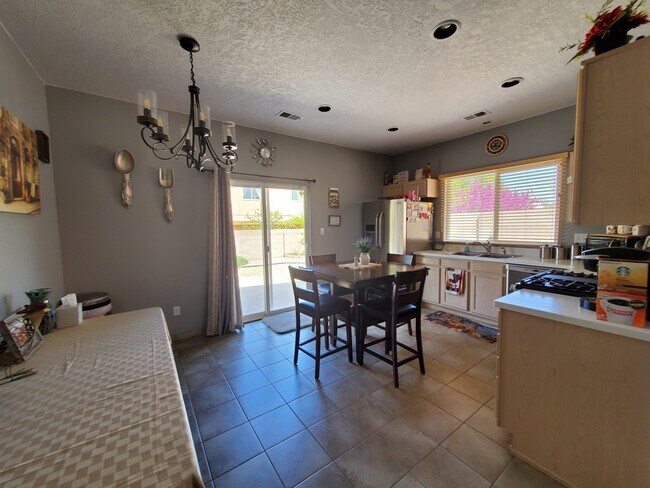 Foto del edificio - 7019 Casa Elena Dr NE