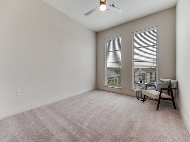 Building Photo - LENOX LAKE HIGHLANDS