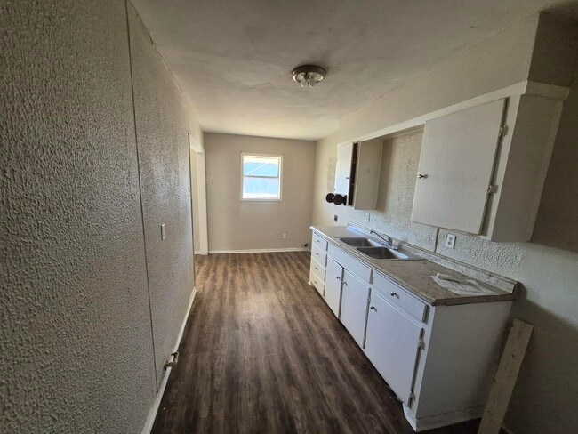 Building Photo - 1116 41st St