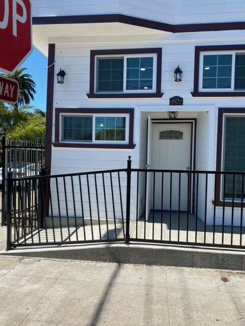 Main door - 1027 Bancroft Way
