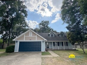 Building Photo - 122 Kipling Dr