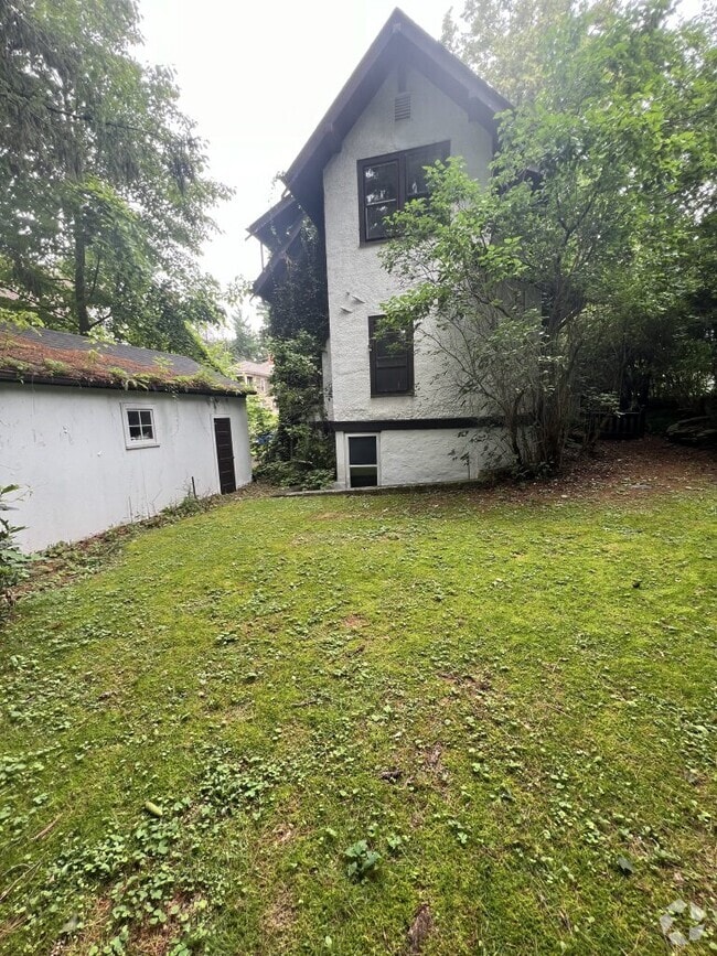 Building Photo - 115 Heights Ct